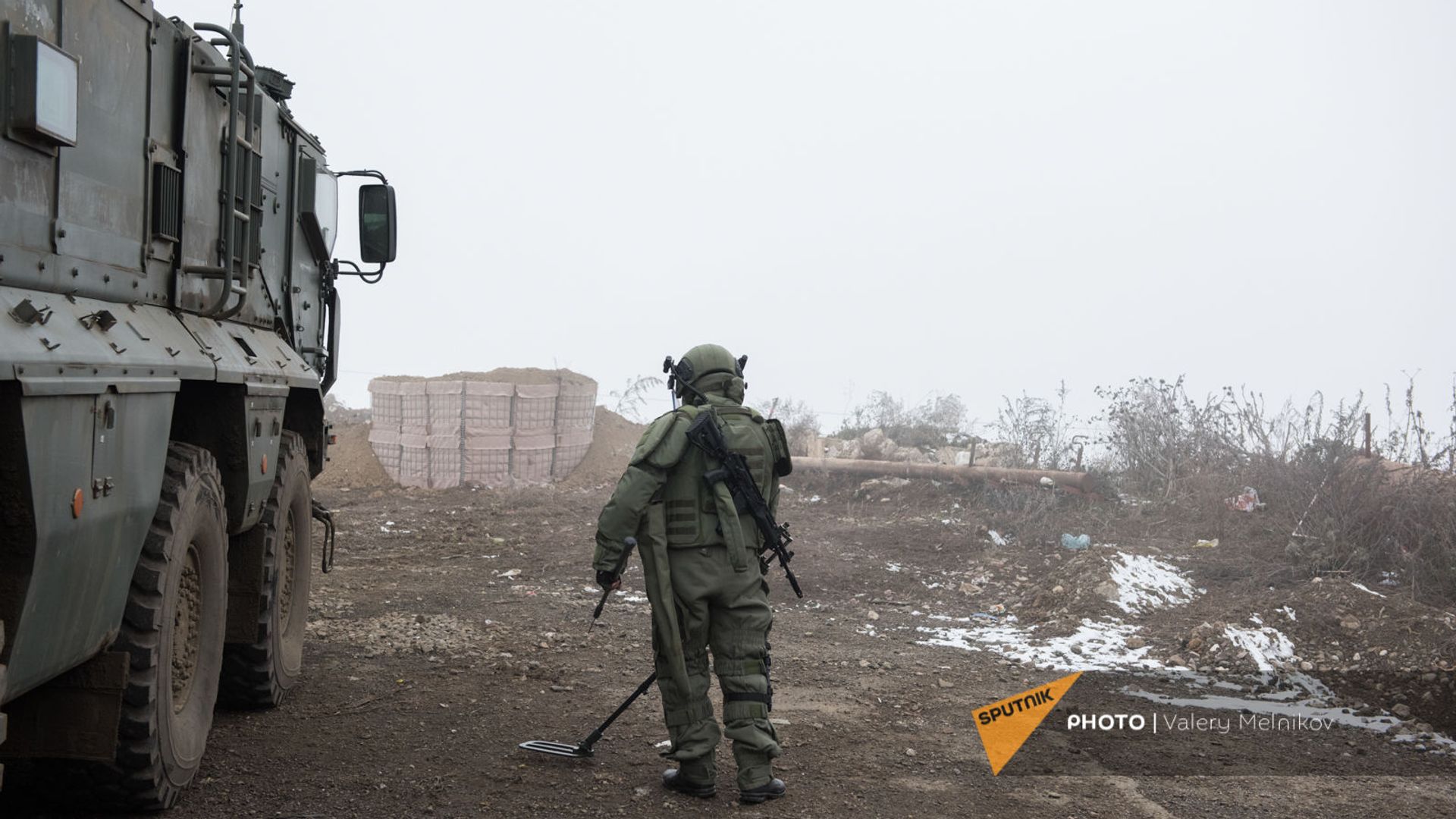 Блокпост российских миротворцев на дороге из Степанакерта в Лачин и далее в Горис (9 декабря 2020). Карабах - Sputnik Армения, 1920, 20.03.2021