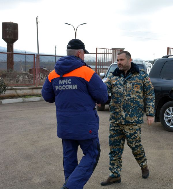МЧС России расширит сотрудничество с коллегами в Карабахе МЧС России расширит сотрудничество с коллегами в Карабахе - Sputnik Армения