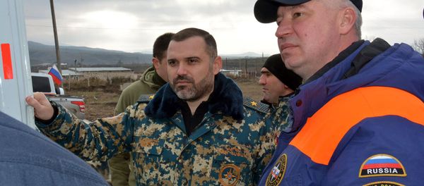 Директор ГСЧС, генерал-майор Карен Саркисян посетил сотрудников Министерства по чрезвычайным ситуациям, гражданской обороне и ликвидации последствий стихийных бедствий РФ в село Иванян (14 декабря 2020). Аскеранский район Директор ГСЧС, генерал-майор Карен Саркисян посетил сотрудников Министерства по чрезвычайным ситуациям, гражданской обороне и ликвидации последствий стихийных бедствий РФ в село Иванян (14 декабря 2020). Аскеранский район - Sputnik Армения