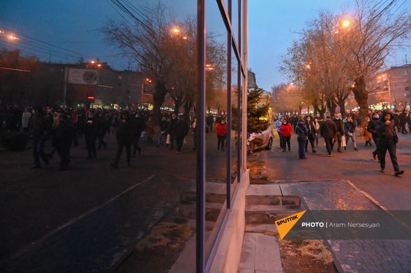 Шествие оппозиции с требованием отставки правительства Армении во главе с премьер-министром (14 декабря 2020). Еревaн - Sputnik Армения