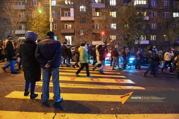 Шествие оппозиции с требованием отставки правительства Армении во главе с премьер-министром (14 декабря 2020). Еревaн - Sputnik Армения