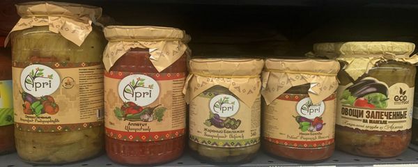 Армянские овощные консервы в супермаркете в Беларуси Армянские овощные консервы в супермаркете в Беларуси - Sputnik Армения