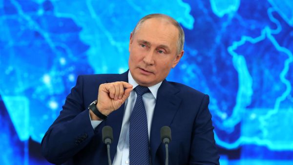 Президент РФ Владимир Путин на большой ежегодной пресс-конференции в режиме видеоконференции (17 декабря 2020). Москва - Sputnik Армения