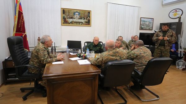 Министр обороны Вагаршак Арутюнян встретился с руководителями некоторых общин Сюника (17 декабря 2020). Сюник - Sputnik Армения