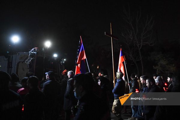 Գարեգին Նժդեհի հրապարակից դեպի Եռաբլուր. ջահերով երթ՝ Երևանում  - Sputnik Արմենիա