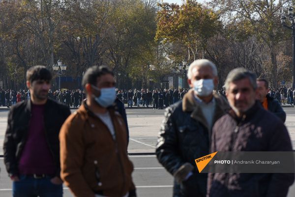 Հանրապետության հրապարակը հիշատակի երթից առաջ. 19.12.2020 թ. - Sputnik Արմենիա