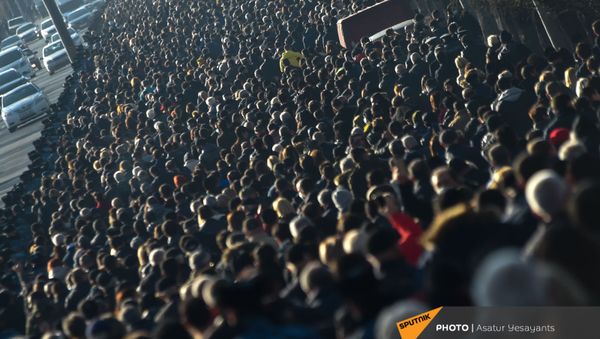 Участники Шествия памяти по дороге в пантеон Ераблур (19 декабря 2020). Еревaн Участники Шествия памяти по дороге в пантеон Ераблур (19 декабря 2020). Еревaн - Sputnik Արմենիա