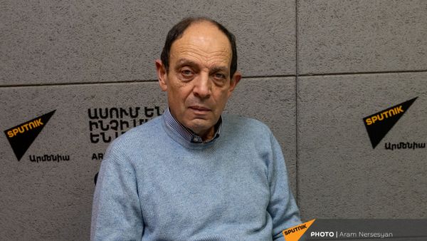 Правозащитник Аветик Ишханян в гостях у радио Sputnik - Sputnik Армения