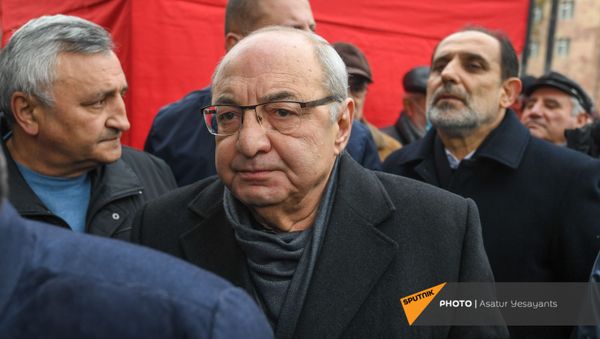 Вазген Манукян на митинге оппозиции на площади Республики (22 декабря 2020). Еревaн - Sputnik Армения