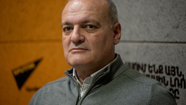 Политолог Виген Акопян в гостях радио Sputnik - Sputnik Արմենիա
