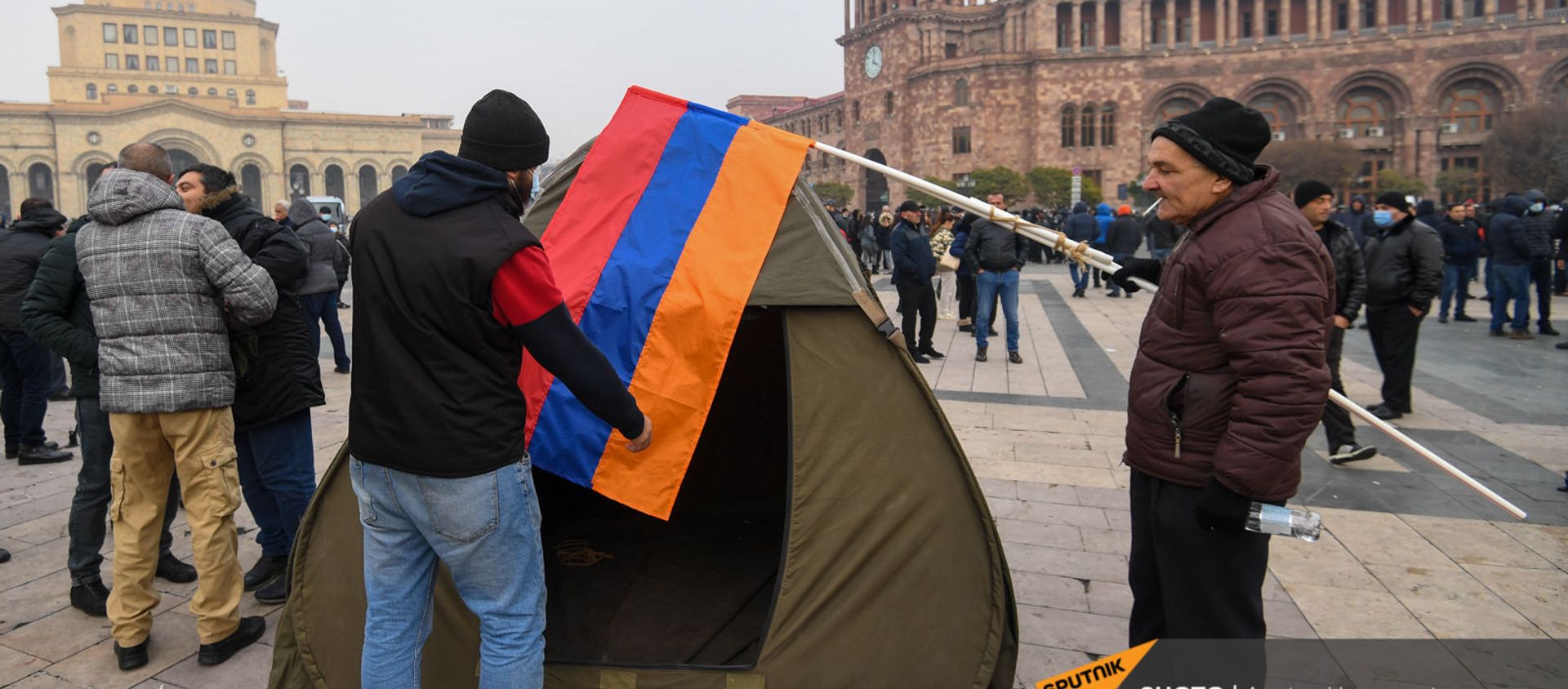 Палатки оппозиции на площади Республики (22 декабря 2020). Ереван Палатки оппозиции на площади Республики (22 декабря 2020). Ереван - Sputnik Армения, 1920, 18.03.2021