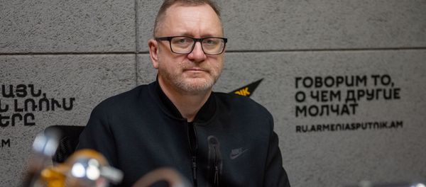 Военный обозреватель Юрий Котенок дал интервью Sputnik Армения перед отъездом на родину - Sputnik Армения