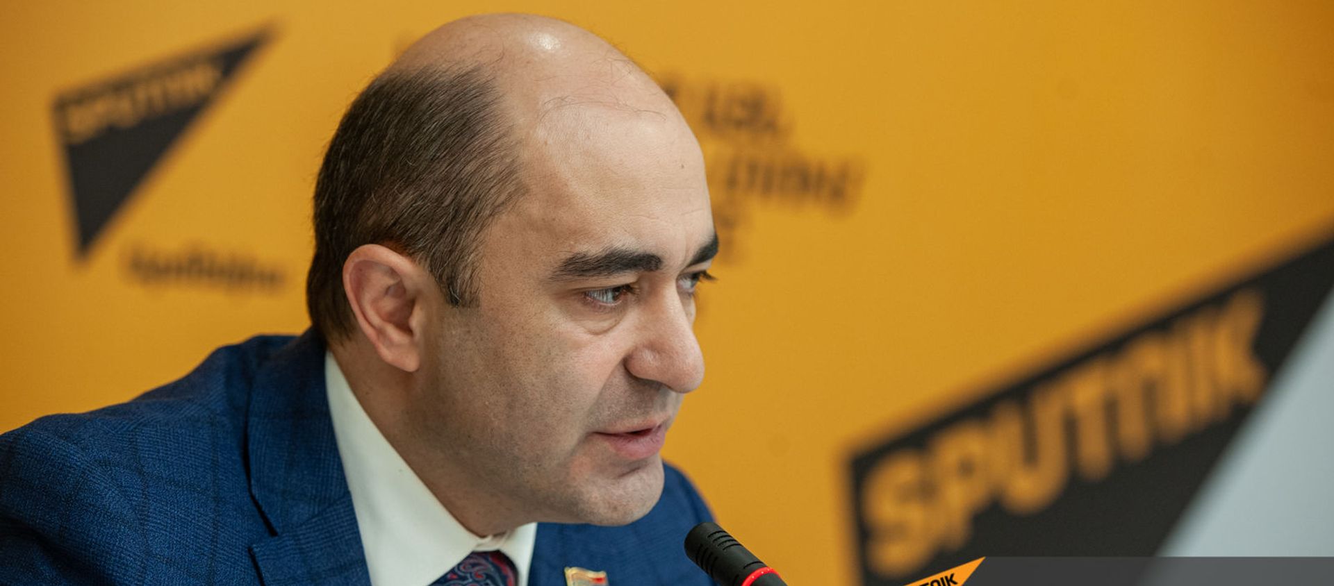 Лидер фракции Просвещенная Армения Эдмон Марукян в гостях у радио Sputnik Лидер фракции Просвещенная Армения Эдмон Марукян в гостях у радио Sputnik - Sputnik Армения, 1920, 13.05.2021