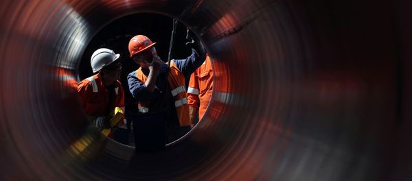 Рабочие на строительной площадке газопровода Северный поток-2, недалеко от города Кингисепп (5 июня 2019). Ленинградская область Рабочие на строительной площадке газопровода Северный поток-2, недалеко от города Кингисепп (5 июня 2019). Ленинградская область - Sputnik Армения