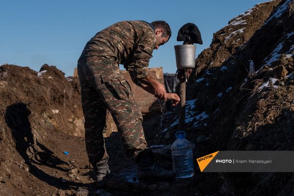 Զինվորական դիրքի լվացարանը - Sputnik Արմենիա