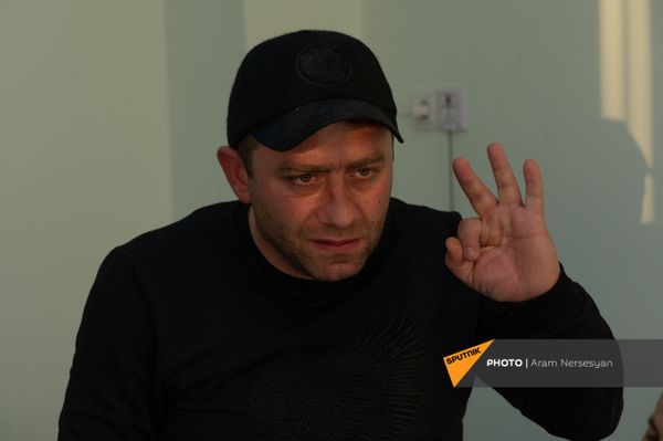 Как доброволец Бабаян выжил после подрыва на мине уже после окончания войны Как доброволец Бабаян выжил после подрыва на мине уже после окончания войны - Sputnik Армения
