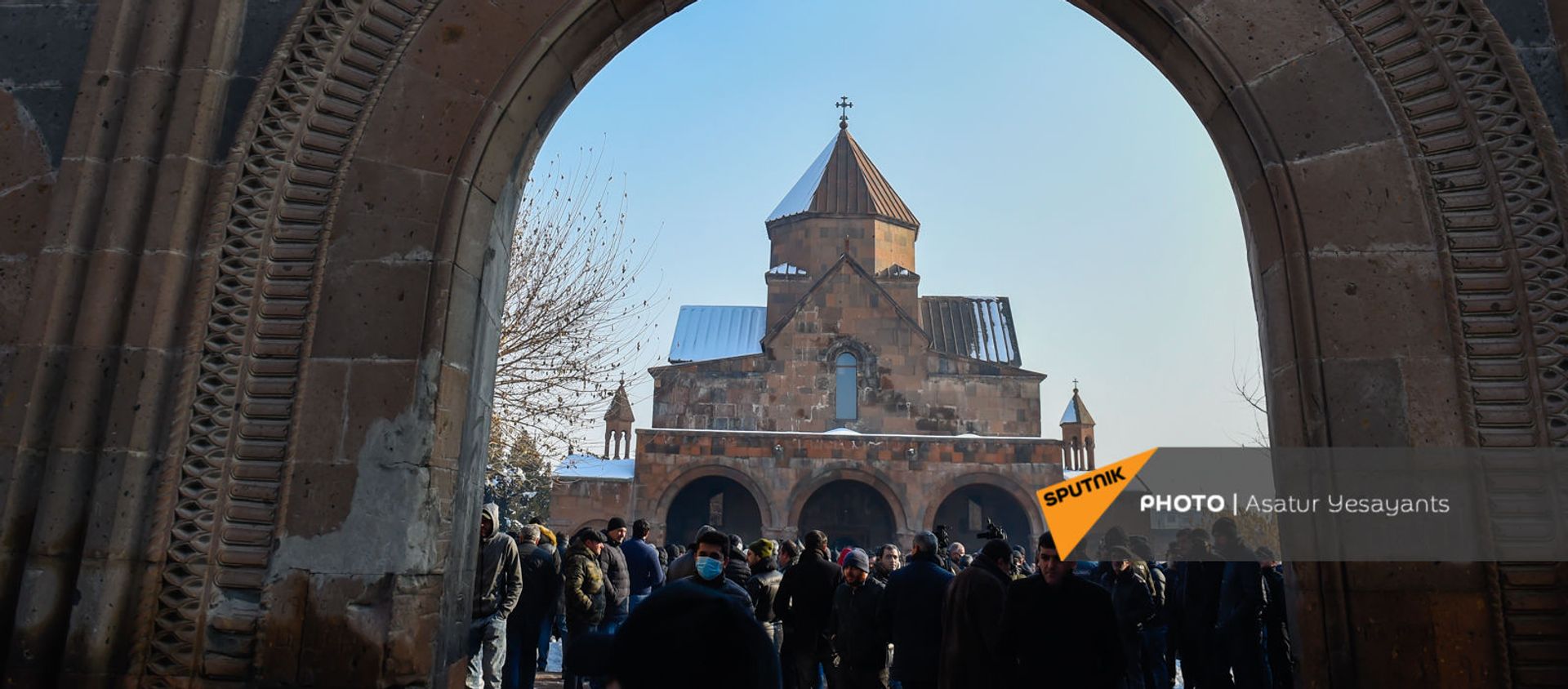 Акция в поддержку ААЦ под девизом Решительно встанем на защиту нашей церкви (27 декабря 2020). Эчмиадзин - Sputnik Արմենիա, 1920, 25.02.2021