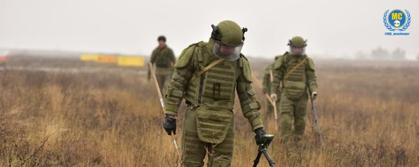 Инженерно-саперные работы в окрестностях Степанакерта (27 декабря 2020). Карабах Инженерно-саперные работы в окрестностях Степанакерта (27 декабря 2020). Карабах - Sputnik Армения