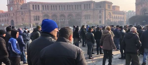 Ընդդիմությունը բողոքի երթով ԱԺ–ից մոտից եկավ կառավարության մոտ - Sputnik Արմենիա
