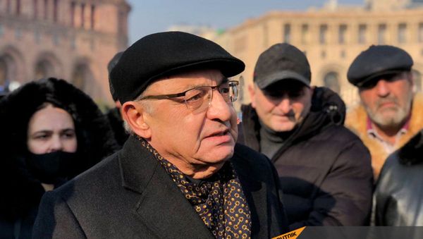 Вазген Манукян на акции протеста (28 декабря 2020). Еревaн - Sputnik Армения