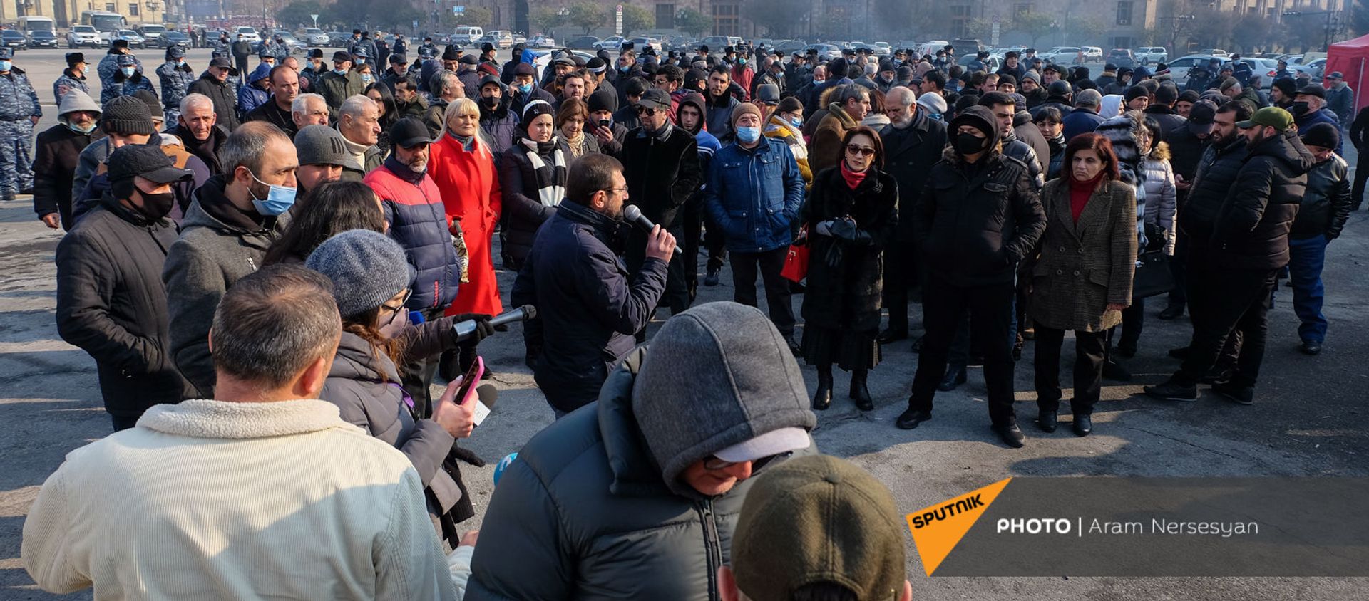 Гехам Манукян выступает на акции протеста (28 декабря 2020). Еревaн Гехам Манукян выступает на акции протеста (28 декабря 2020). Еревaн - Sputnik Արմենիա, 1920, 31.12.2020