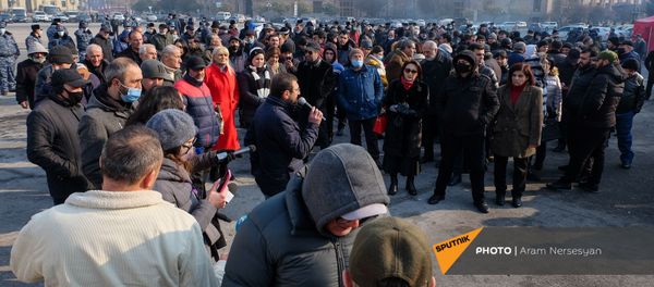 Гехам Манукян выступает на акции протеста (28 декабря 2020). Еревaн - Sputnik Արմենիա