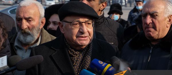 Вазген Манукян на акции протеста (28 декабря 2020). Еревaн Вазген Манукян на акции протеста (28 декабря 2020). Еревaн - Sputnik Армения