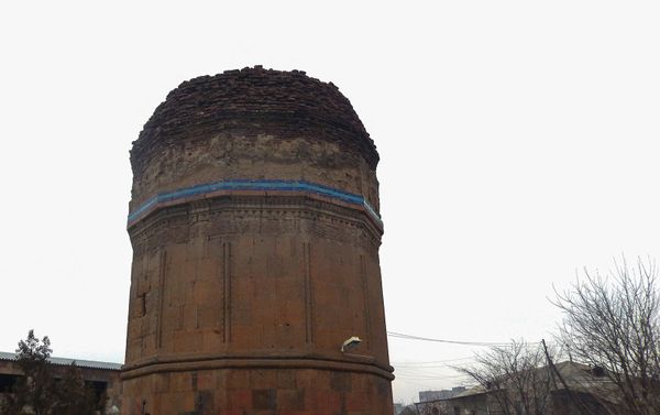 Мавзолей туркменских эмиров из династии Кара-Коюнлу (1413 год) в селе Аргаванд - Sputnik Армения