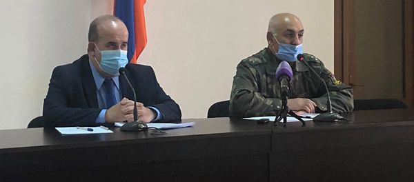 Губернатор Ширака Тигран Петросян представил нового заместителя Погоса Абраамяна руководителям общин области (29 декабря 2020). Гюмри Губернатор Ширака Тигран Петросян представил нового заместителя Погоса Абраамяна руководителям общин области (29 декабря 2020). Гюмри - Sputnik Արմենիա