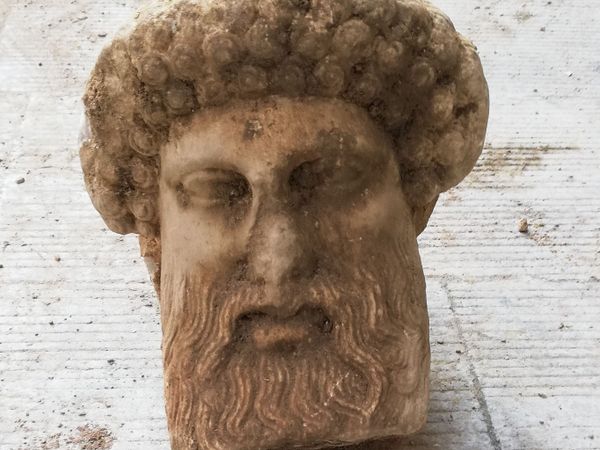 Голова греческого бога Гермеса, обнаруженная в Афинах Голова греческого бога Гермеса, обнаруженная в Афинах - Sputnik Армения