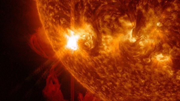 Вспышка на Солнце, архивное фото - Sputnik Армения