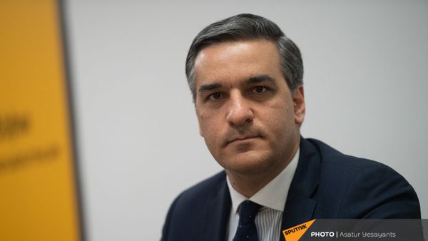 Омбудсмен Арман Татоян в гостях у радио Sputnik  - Sputnik Армения