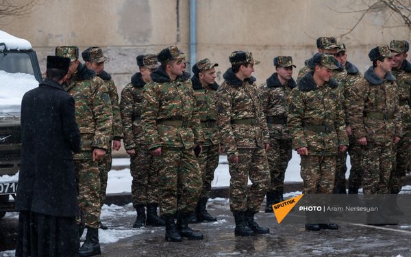 Будни артиллерийского полка, защищающего Карвачар в дни войны (17 декабря 2020). Варденис Будни артиллерийского полка, защищающего Карвачар в дни войны (17 декабря 2020). Варденис - Sputnik Армения