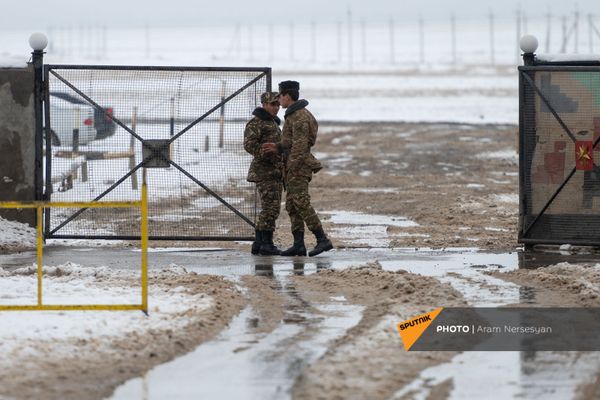 Солдаты артиллерийского подразделения, отстоявшего в дни войны Карвачар, продолжают свою службу в армии. Солдаты артиллерийского подразделения, отстоявшего в дни войны Карвачар, продолжают свою службу в армии. - Sputnik Армения