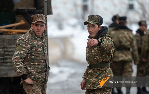 Будни артиллерийского полка, защищающего Карвачар в дни войны (17 декабря 2020). Варденис Будни артиллерийского полка, защищающего Карвачар в дни войны (17 декабря 2020). Варденис - Sputnik Армения