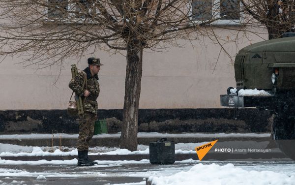Будни артиллерийского полка, защищающего Карвачар в дни войны (17 декабря 2020). Варденис Будни артиллерийского полка, защищающего Карвачар в дни войны (17 декабря 2020). Варденис - Sputnik Армения