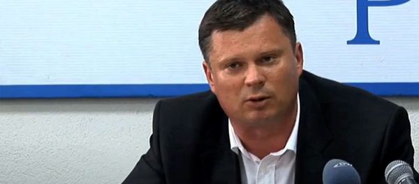 Сергей Суверов во время круглого стола по теме Проблемы Еврозоны: что ждёт евро и рубль? (12 мая 2010). Москва - Sputnik Армения