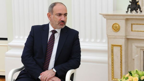 Премьер-министр Никол Пашинян во время переговоров с Владимиром Путиным (11 января 2021). Москва - Sputnik Армения