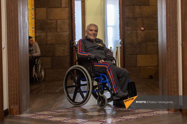 Борьба не окончена: чем живут в Реабилитационном центре молодые и опытные армянские герои - Sputnik Армения