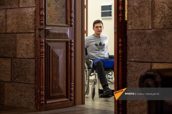 Борьба не окончена: чем живут в Реабилитационном центре молодые и опытные армянские герои - Sputnik Армения