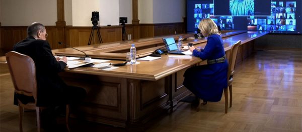 Глава МИД РФ Сергей Лавров и официальный представитель МИД России Мария Захарова на онлайн пресс-конференции (18 января 2021). Москва Глава МИД РФ Сергей Лавров и официальный представитель МИД России Мария Захарова на онлайн пресс-конференции (18 января 2021). Москва - Sputnik Армения
