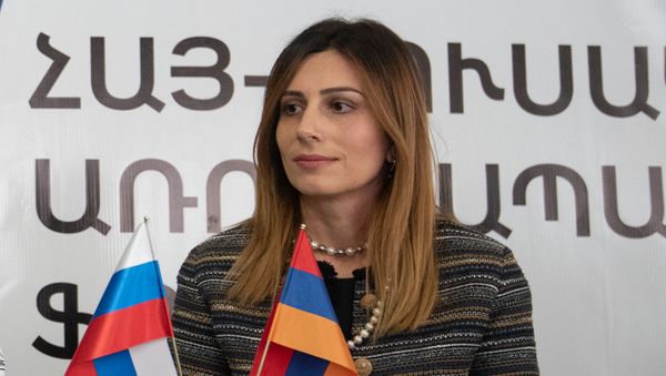 Заместитель министра здравоохранения Армении Анаит Аванесян на армяно-российском форуме по здравоохранению (21 октября 2019). Еревaн Заместитель министра здравоохранения Армении Анаит Аванесян на армяно-российском форуме по здравоохранению (21 октября 2019). Еревaн - Sputnik Армения