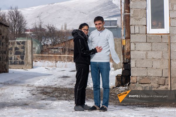 «Ռումբն ընկավ, թևերս հետ թռան...». Վարոյի տեսած իրական պատերազմն ու թևավոր երջանկությունը - Sputnik Արմենիա