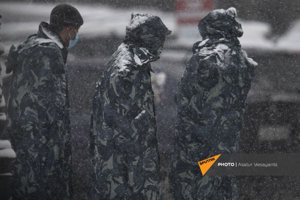Ոստիկաններին ոչինչ չի խանգարում - Sputnik Արմենիա