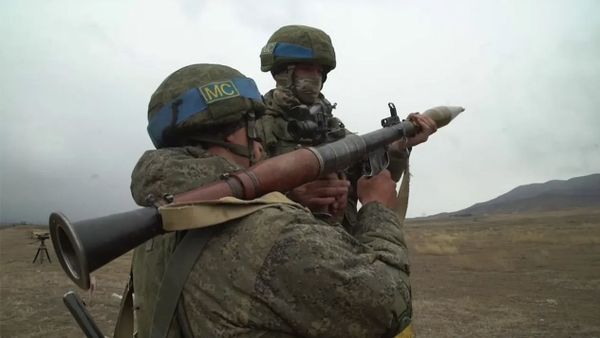 Занятия российских миротворцев по огневой подготовке - Sputnik Արմենիա
