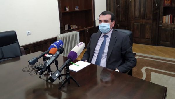 Новоназначенный губернатор Ширака Ованес Арутюнян на брифинге с журналистами (21 января 2021). Гюмри - Sputnik Արմենիա