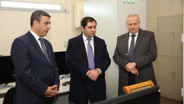Министр территориального управления и инфраструктур Сурен Папикян и ЧП посол России Сергей Копыркин посетили ААЭС (22 января 2021). Мецамор - Sputnik Армения