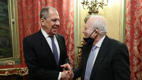 Встреча главы МИД РФ С. Лаврова и представителя по альянсу цивилизаций ООН М. Моратиноса Встреча главы МИД РФ С. Лаврова и представителя по альянсу цивилизаций ООН М. Моратиноса - Sputnik Армения