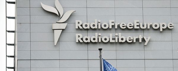 Вывеска на здании штаб-квартиры международной радиовещательной организации Радио „Свободная Европа“/Радио „Свобода“ в Праге - Sputnik Արմենիա