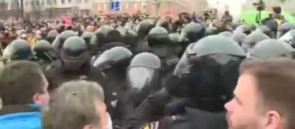 Акция протеста в Москве - Sputnik Армения